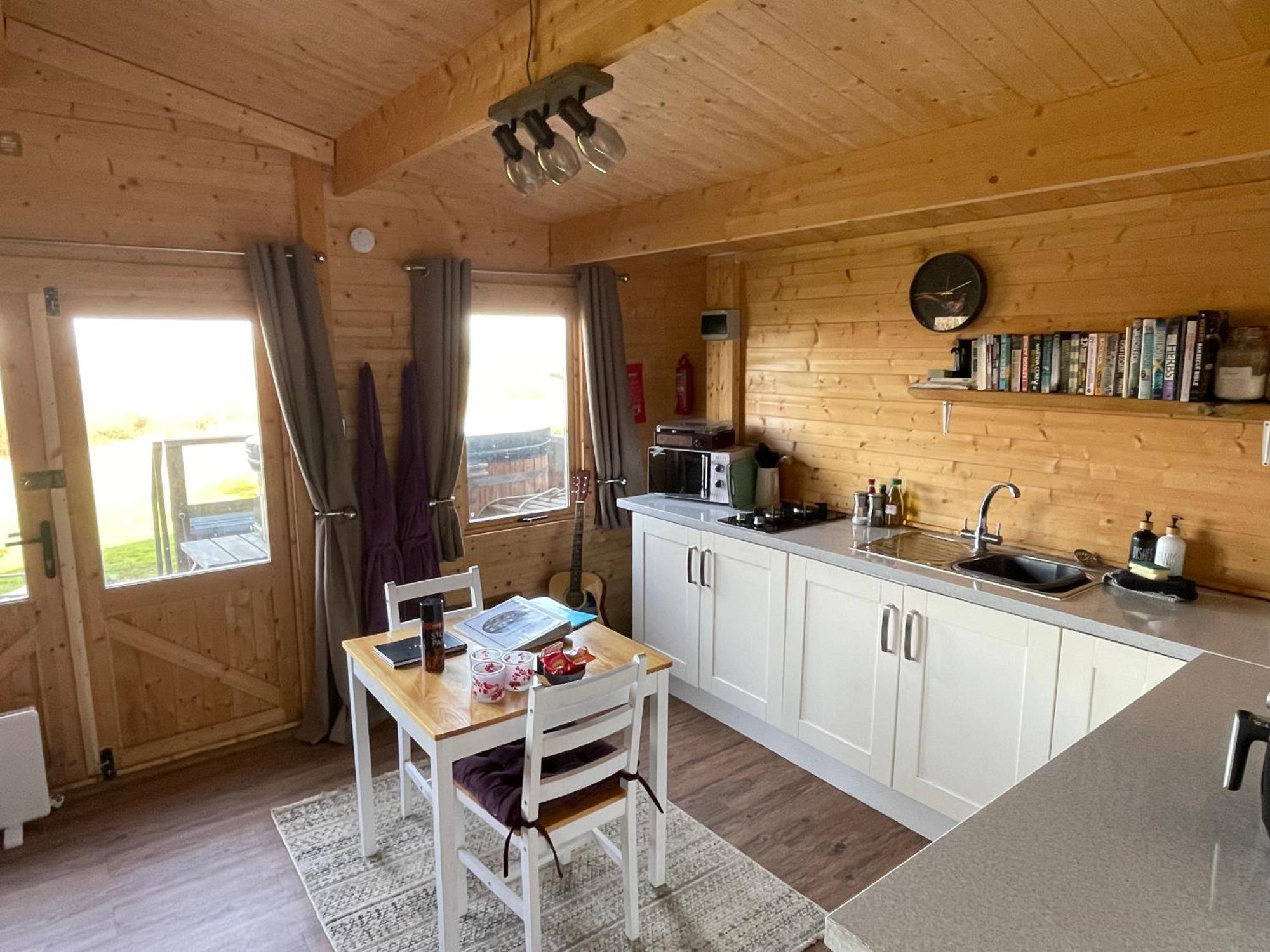 Cosy Cabin In Annie'S Meadow West Meon Eksteriør bilde